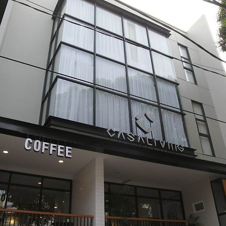 Отель Casa Living Senayan Джакарта Экстерьер фото