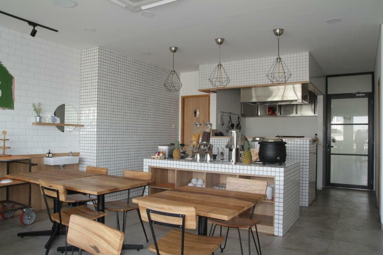 Отель Casa Living Senayan Джакарта Экстерьер фото